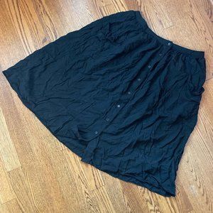 Black mid-length skirt